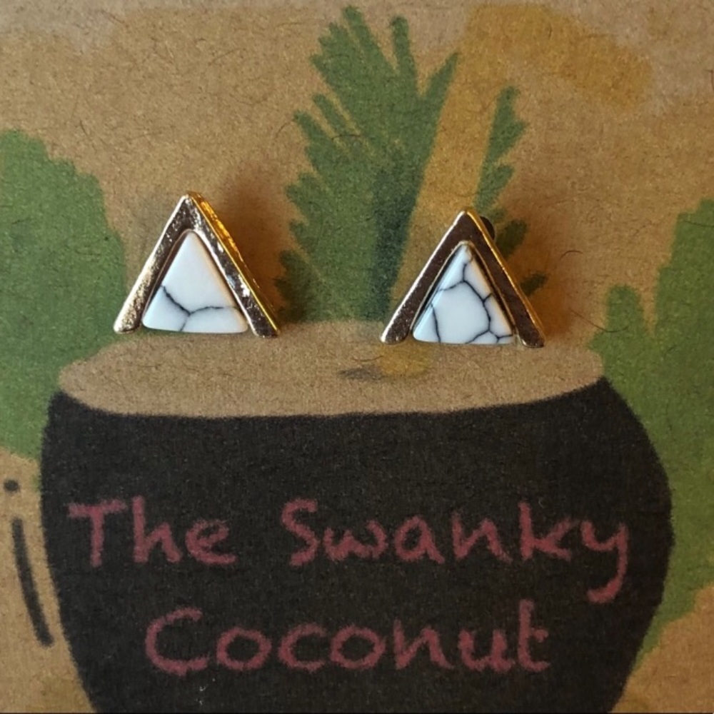 🌟Marble Triangle Stud Earrings♥️